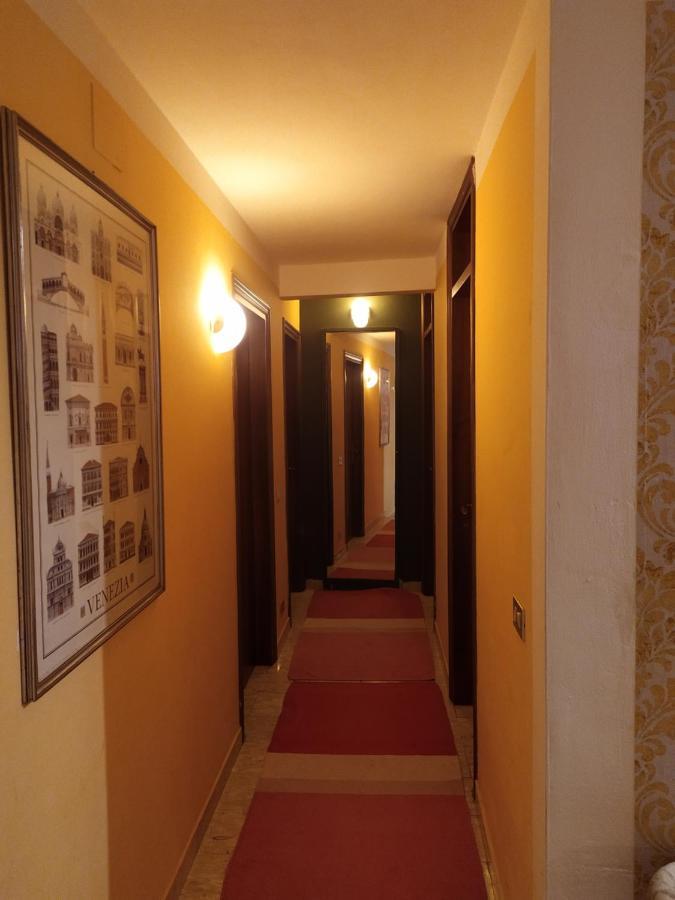 Hotel Two Steps From Rialto Bridge Venedig Exterior foto
